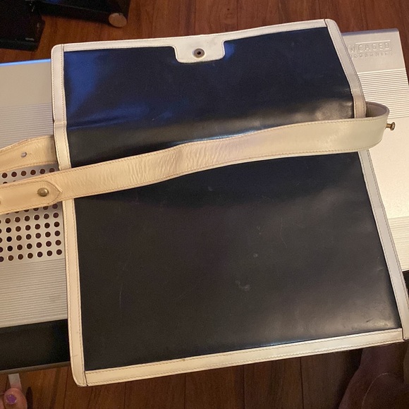 Salvador faragamo purse made in Italy - Picture 3 of 7